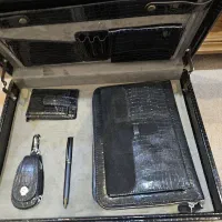 سامسونت چرم همراه با ست مدیریتی