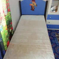 دوعدد تخت یک نفره کارکرده
