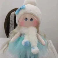عروسک زیبا همراه جعبه