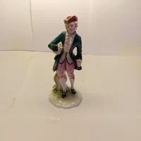 مجسمه چینی قدیمی با شکستگی - تخفیف ویژه