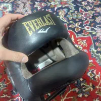 کلاه بوکس ، کلاه تکواندو . محافظ سر . دستکش بوکس