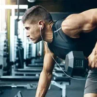 نیازمند مربی بدنسازی و کراسفیت