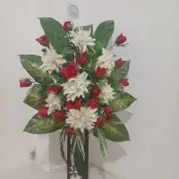 گل وگلدان