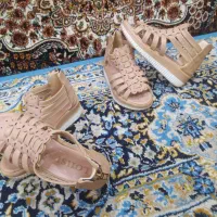 کفش|کیف، کفش، کمربند|مسجد سلیمان, |دیوار