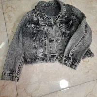 کت کراپ و شلوار جین