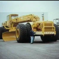 استخدام راننده گریدر