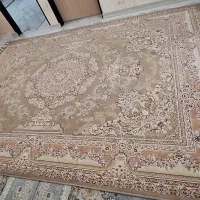 دو تخته فرش 9متری سالم رنگ کرم نسکافه ایی