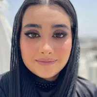 ارائه خدمات تخصصی میکاپ و شنیون