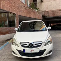 بایک سابرینا مونتاژ هاچبک، مدل ۱۳۹۵