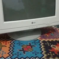 مانیتور الجی سالم