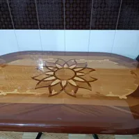 میز غذا خوری در حد نو