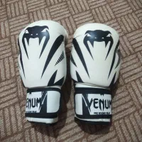 دستکش بوکس و لسه