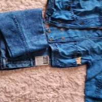 کاپشن شلوار لی از برند امریکایی