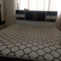 تخت خواب دونفره همرا میز ارایش بدون تشک|تخت و سرویس خواب|ملارد, |دیوار