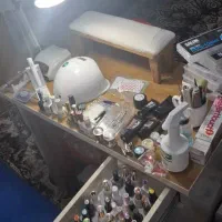 میز ناخن کار با وسایل