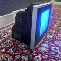 تلویزون رنگی نیازمند تعمیر ۷۰۰ تومن