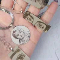 آویز گردنبند پلاک چهره حکاکی چشم حک اسم استیل دختر