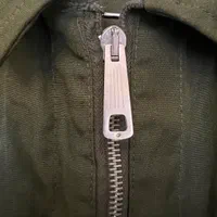 یک دست لباس خلبانی خیلی قدیمی|لباس|تهران, زعفرانیه|دیوار