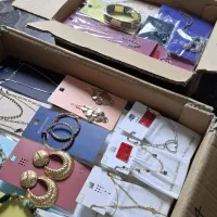 گوشواره گردنبند دستبند زنانه