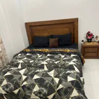 تخت و پاتختی با اینه