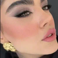 میکاپ کار حرفه ای با بهترین قیمت و متریال