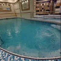 مربیه اب درمانی و شنا (بانوان)