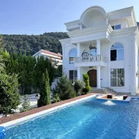 * انگار خوده خدا این ویلارو ساخته * سنددار