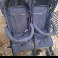 کالسکه دوقلو