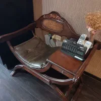 فروش وسایل خانه(میز،کمد،درب)