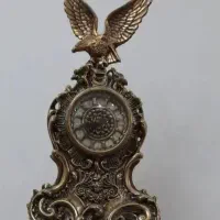 ساعت برنز سی سال قدمت داره