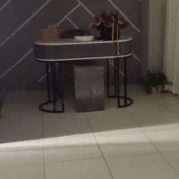 فروش میز ناخن کاملا نو همراه با صندلی