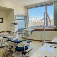 مرکز خدمات دندانپزشکی (کیفیت بالا + اقساط)