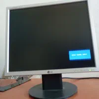 کامپیوتر و میزکامپیوتر