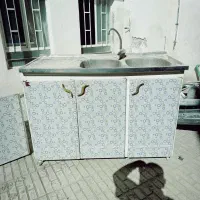 کابینت فلزی درحدنو همراه سینک و شیرالات