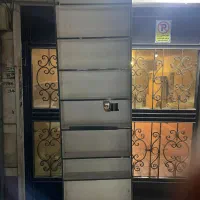 ویترین مغازه ۸ تیکه