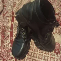 کفش|کیف، کفش، کمربند|زابل, |دیوار