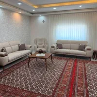 ست مبلمان و غذاخوری کرم رنگ درحد نو