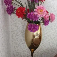 گل و گلدان