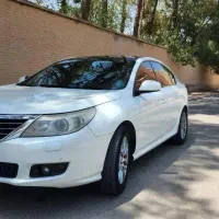 رنو لتیتیود 2012