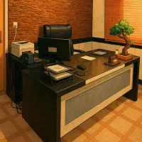 میز مدیریت اداری شیک و برند شرکتی