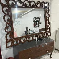 میز و اینه ارایشی