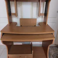 میز تحریر و کامپیوتر|میز تحریر و کامپیوتر|رودهن, |دیوار