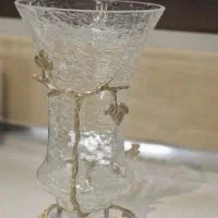 گلدان بلور شیک با پایه فلزی طلایی