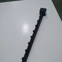 تیله ای برای اویز لباس|بندرخت و رخت‌آویز|قدس, شهر‌قدس|دیوار