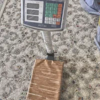 فروش باسکول صدپنجاکیلوگرم نونوقیمت 4میلیون