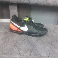 کفش فوتبال چمن مصنوعی