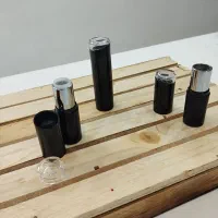 پوکه رژ لب جامد