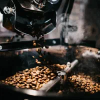 پذیرش نیروی آقا در کارخانه تولید و بسته بندی