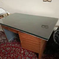میز فلزی قدیمی