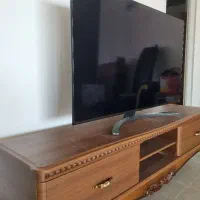 تلویزیون اصلی 55 اینچ LG ++ میز چوبی راش|تلویزیون و پروژکتور|شیراز, قدوسی غربی|دیوار